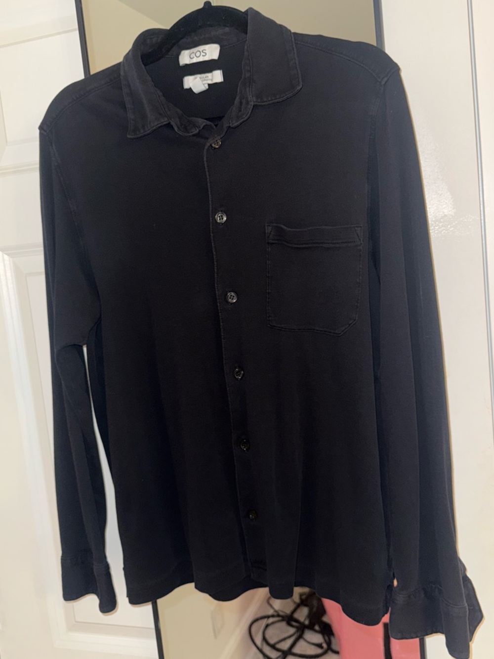 COS Men's Black Long-Sleeve Cotton Casual Button-Down Shirt with Chest Pocket